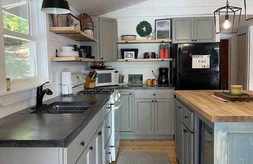 Bowerbank Kabine | Sebec Lake at its finest!