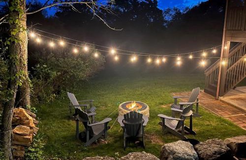 State College Haus | Secluded 4 bedroom with hot tub minutes from campus