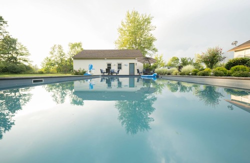 Oberlin Haus | Secluded 5 acre getaway heated inground pool 6 person hot tub