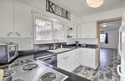 Albany Haus | Secluded Albany Escape, Pet Friendly w/ Fee