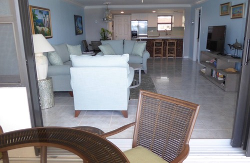 Bahamas Terrace Eigentumswohnung | Abgeschieden und Relaxing Ocean Front Condo, sehen und hören die Wellen von Condo