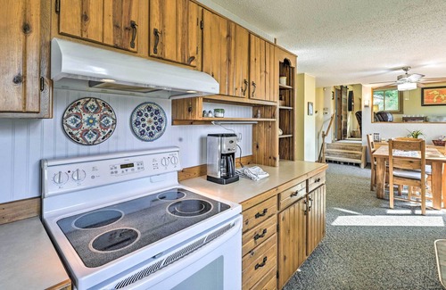 Friendship Haus | NEW! Secluded Arkdale Retreat: 10 Acres w/ Deck!