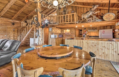 Belle Fourche Kabine | NEU! Custom Belle Fourche Cabin: Rückzugsort für große Gruppen