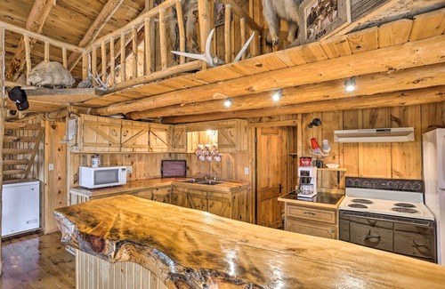 Belle Fourche Kabine | NEU! Custom Belle Fourche Cabin: Rückzugsort für große Gruppen
