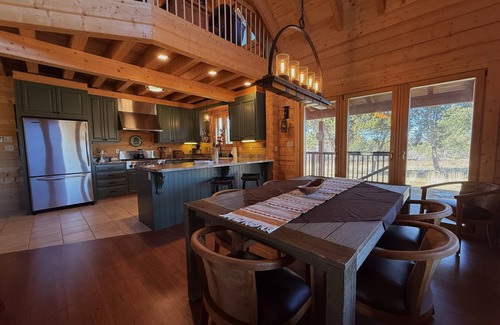 Durango Kabine | Secluded Cabin w/Views, Game Room, Full Kitchen, Wifi