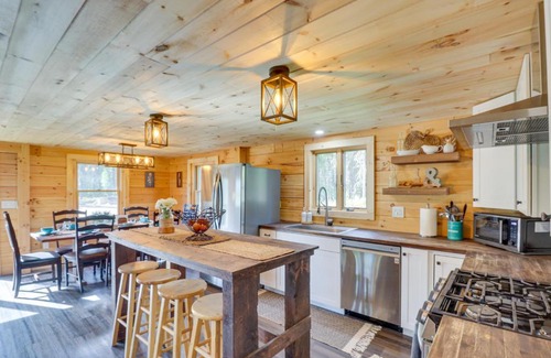Bigfork Haus | Secluded Cabin with Mtn Views about 33 Mi to Bigfork!