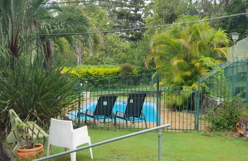 Fig Tree Pocket Haus | Secluded Comfort Surrounded by Nature – Just Minutes from the City