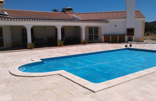 Santiago do Cacem Villa | Ferienhaus mit Pool in spektakulärer und ruhiger Alentejo Landschaft.