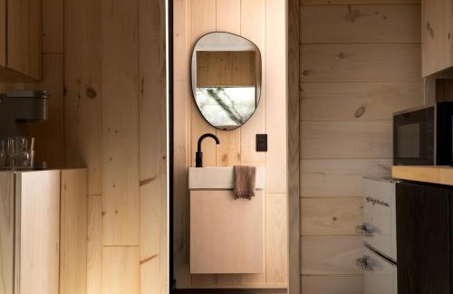 Corinth Haus | Secluded, Dog Friendly Tiny House on the Hudson River, near Saratoga Springs