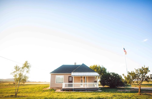 Bancroft Haus | Secluded Farmhouse Country Setting close to Lava Hot Springs!