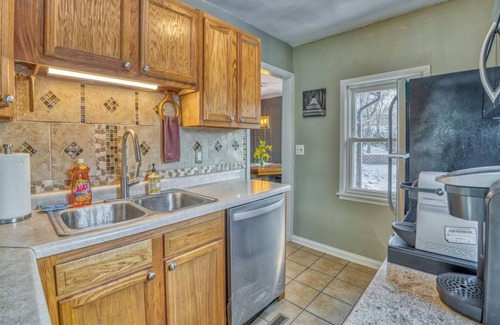 Miller Beach Haus | Abgeschiedenes, eingezäuntes Ferienhaus mit Dune-Top-Whirlpool, moderne Annehmlichkeiten, hundefreundlich