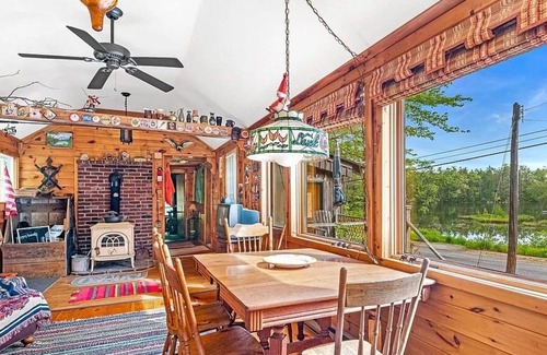 Locke Mills Haus | Secluded house with water views