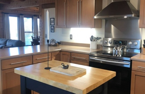 Trion Kabine | 21 private Morgen mit spektakulärem Blick auf den Herbst mit Whirlpool und Feuerstelle.