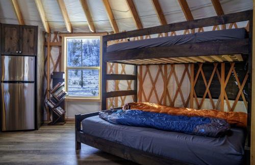 Boise County Sonstige | Secluded Modern Yurt with Sauna Perfect for Small Groups in Boise, Idaho