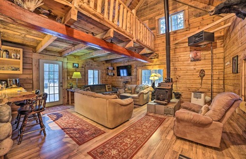 Vanderbilt Haus | Secluded Vanderbilt Cabin, 9 Mi to Treetops!