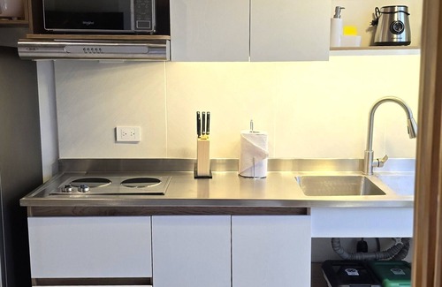 Medellin Wohnung | SELECT Medellin-301, 1-bedroom apartment with AC and WiFi in charming Medellín