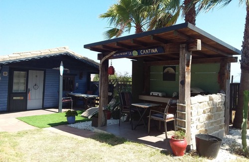 Tarifa Skihütte | Chalets für Selbstversorger, zu Fuß zu den goldenen Stränden der Region. BBQs & Hängematten,