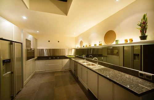 Dyanapura Villa | Seminyak, Große Gruppen, 11 Bdr / 14 Betten, Strandnähe