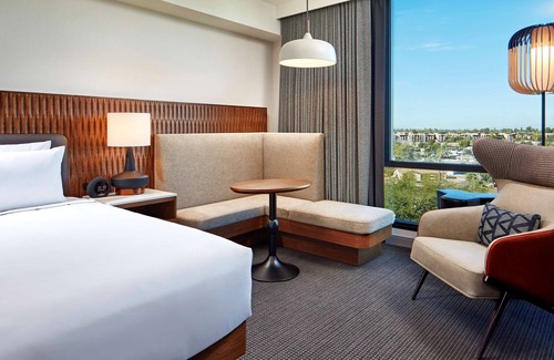 Entertainment District Hotel | Senna House Hotel Scottsdale, Curio Collection by Hilton