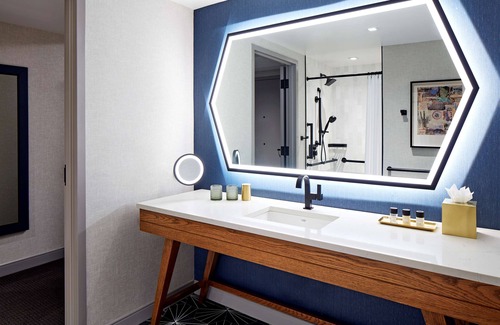 Entertainment District Hotel | Senna House Hotel Scottsdale, Curio Collection by Hilton