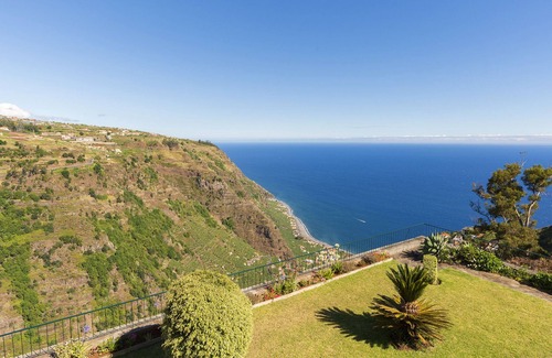 Ponta do Sol Wohnung | Separate Wohnung im ersten Stock eines Einfamilienhauses mit eigenem Pool & WLAN