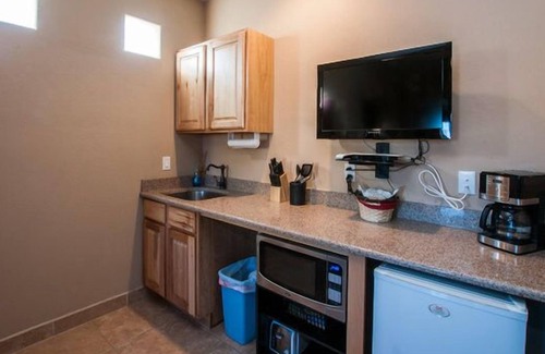 Paradise Hills Civic Wohnung | Separate Private Detached 1 Room Casita mit eigenem Eingang