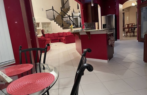 Deltona Lakes Villa | July Special offer, 10 Beds, 4 Bedrooms, two large dining rooms, high ceiling