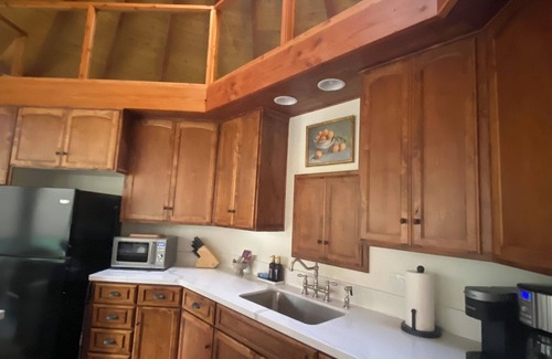 Three Rivers Haus | Romantische Luxus Sequoia Mountain View Jurte Round House ~ Schöne Aussicht auf die Berge