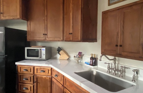 Three Rivers Haus | Romantische Luxus Sequoia Mountain View Jurte Round House ~ Schöne Aussicht auf die Berge