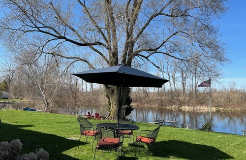 Helmer Haus | Serene 3-Bdrm Lakehouse