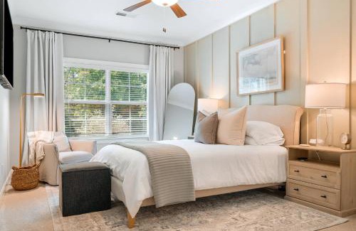 Auburn - Opelika Haus | Serene 3BR, Family Friendly, Remote Workspace, Sleeps 8!