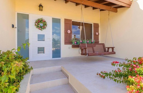 Palm Beach Wohnung | Serene 4BR Palm Beach Villa Beach Rose by Bocobay