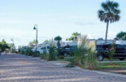 Carrabelle Wohnmobilvermietung | Serene campground in Carrabelle for a peaceful getaway