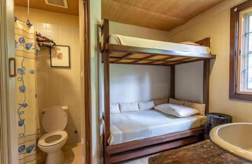 Luzon Wohnung | Serene Escape in Tagaytay Highlands