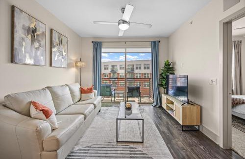 Frisco Square Wohnung | Serene Frisco Apt with Pool and Gym