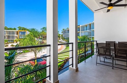 Mezcales Wohnung | Serene gated retreat with pool & lush gardens – Your perfect couple getaway