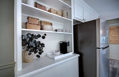 Fondren Haus | Serene Home in Fondren Location Near Hospitals