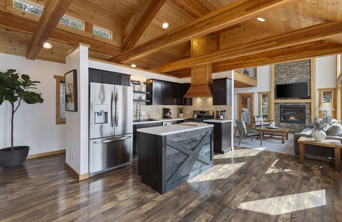 Leavenworth Kabine | Serene lakefront cabin on Lake Wenatchee-20 min from Leavenworth/Stevens Pass