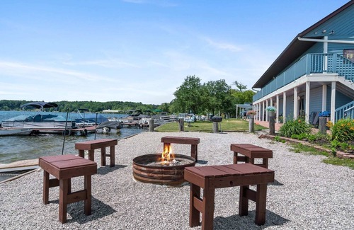 Mayfield Wohnung | Serene Lakefront Getaway at Fife Lake Lodge