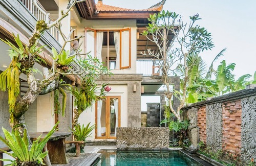 Kedewatan Villa | Serene private villa surrounded by rice fields only minutes to Ubud Market