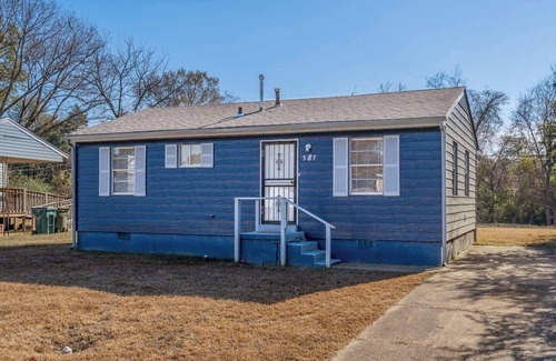 Whitehaven Haus | Serene Simplicity: Close to I-55 Graceland Airport