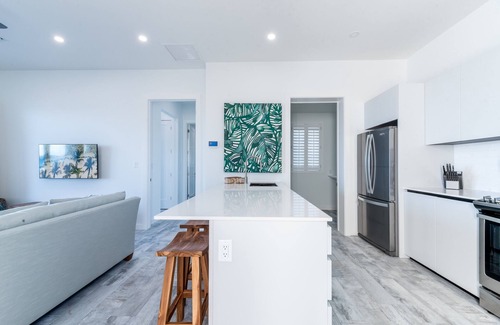 Northwest Point Eigentumswohnung | Serene Two bedroom Condo with Stunning Sunsets