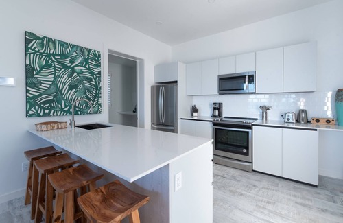 Northwest Point Eigentumswohnung | Serene Two bedroom Condo with Stunning Sunsets