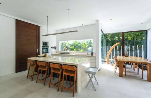 Pejeng Kawan Villa | Serene Vibes in a Tropical Villa