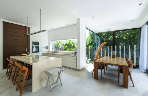 Pejeng Kawan Villa | Serene Vibes in a Tropical Villa