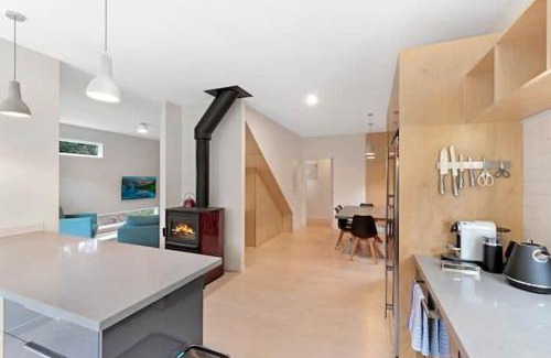 Ridgeway Haus | Serenity at Ridgeway Retreat - Relax, Hike, Bike