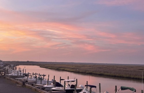 Leeds Point Haus | Serenity at the Shore - on the water & close to Long Beach Island