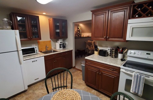 Westbrook Haus | Serenity between the lakes and seashore