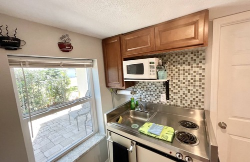 Edgewater Wohnung | "New Listing" Studio im Erdgeschoss