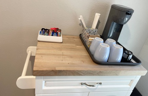 Edgewater Wohnung | "New Listing" Studio im Erdgeschoss